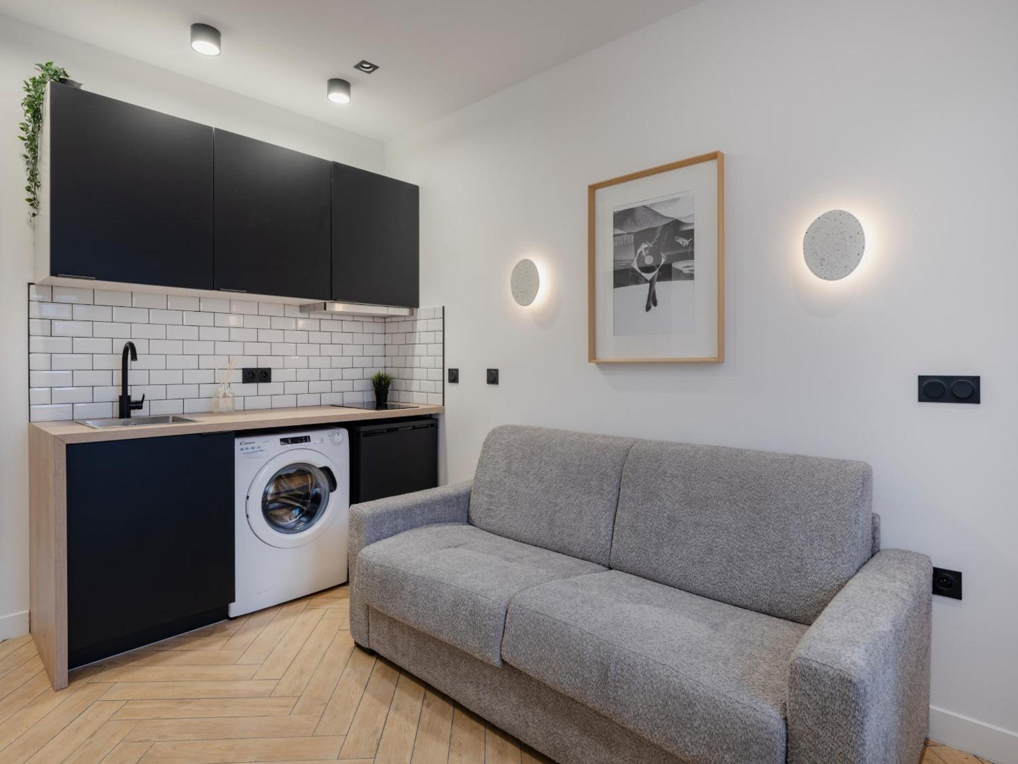 Apartment Pretty In *
